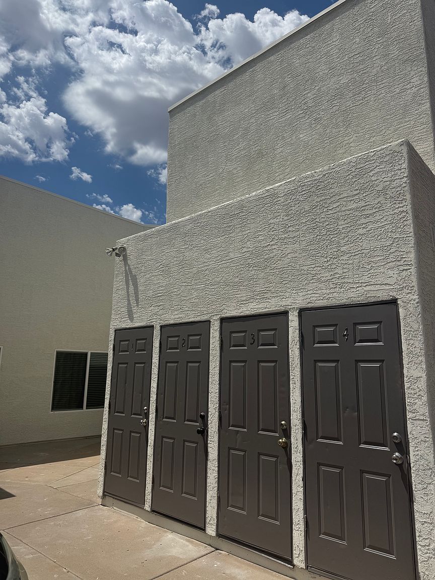1725 E Pepper Cir APT 1 photo 2