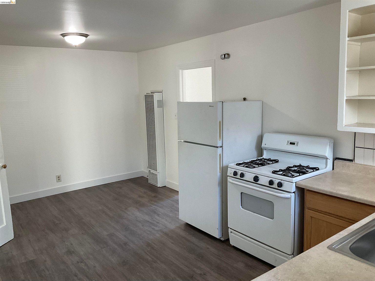 1120 Maple St photo 5