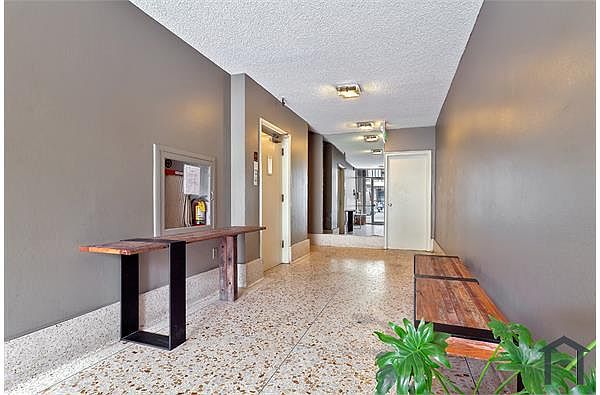 1BR/1BA Single Family House on 25th Ave · San Francisco photo 4