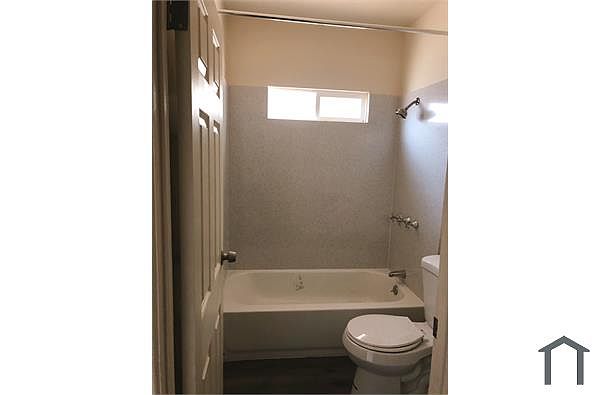 5815 Harmon Ave photo 3