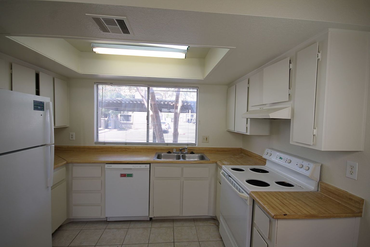 10815 N 15th Ln unit Unit 1 photo 2