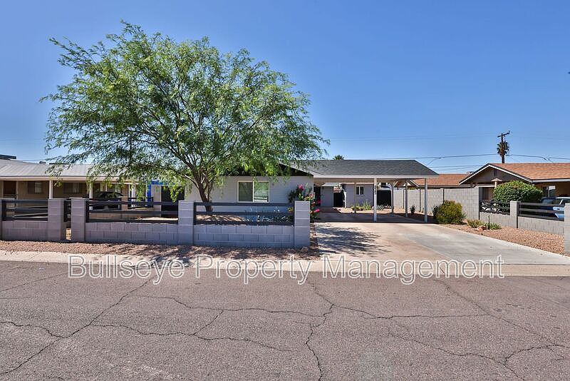 825 E Alice Ave Phoenix, AZ 85020 photo 2