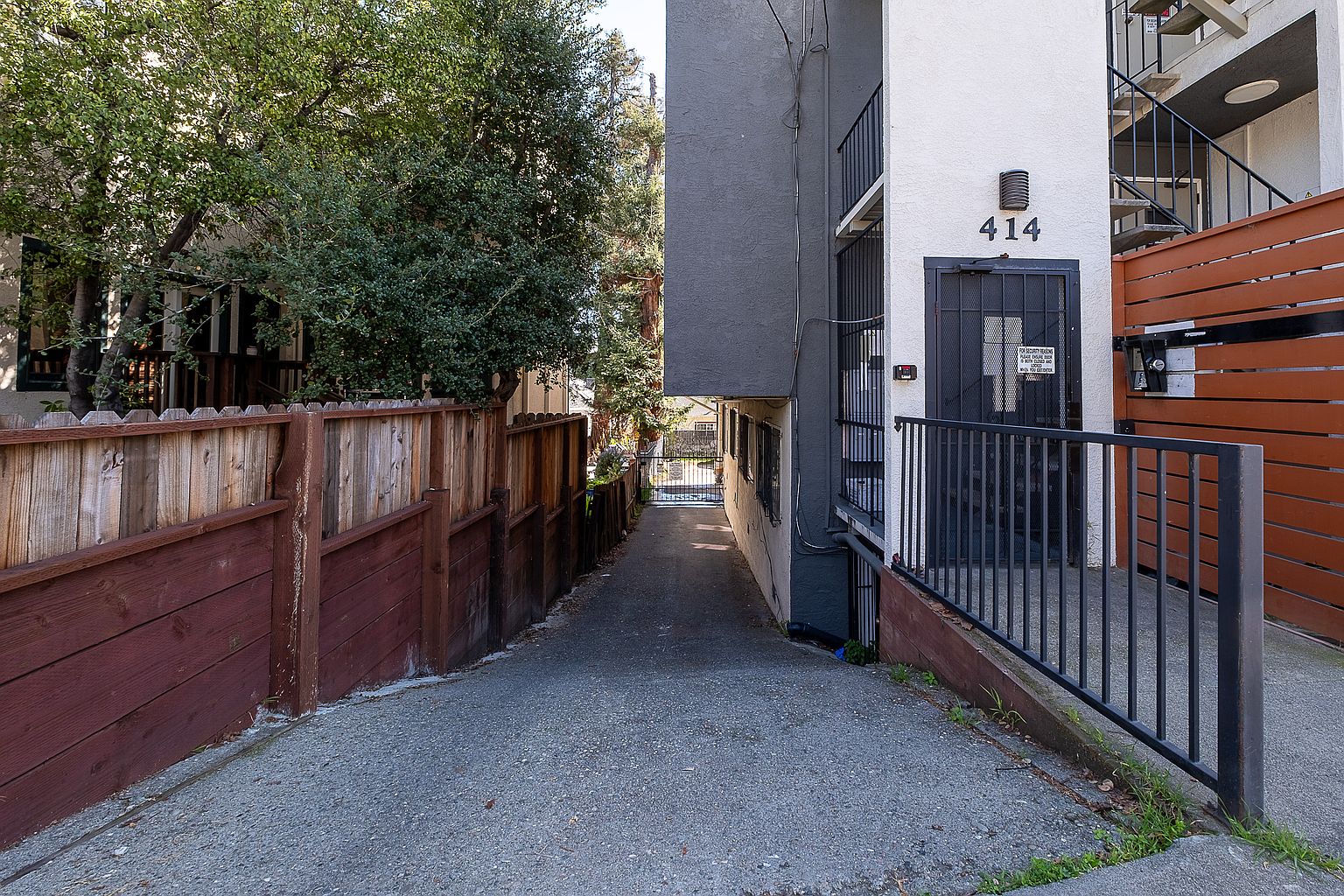 414 Fairmount Ave photo 2