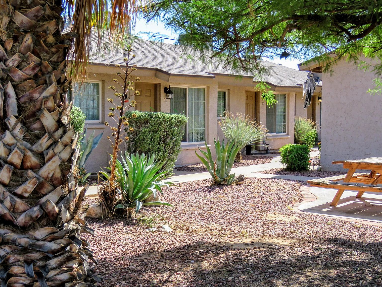 Foothills Villas photo 2