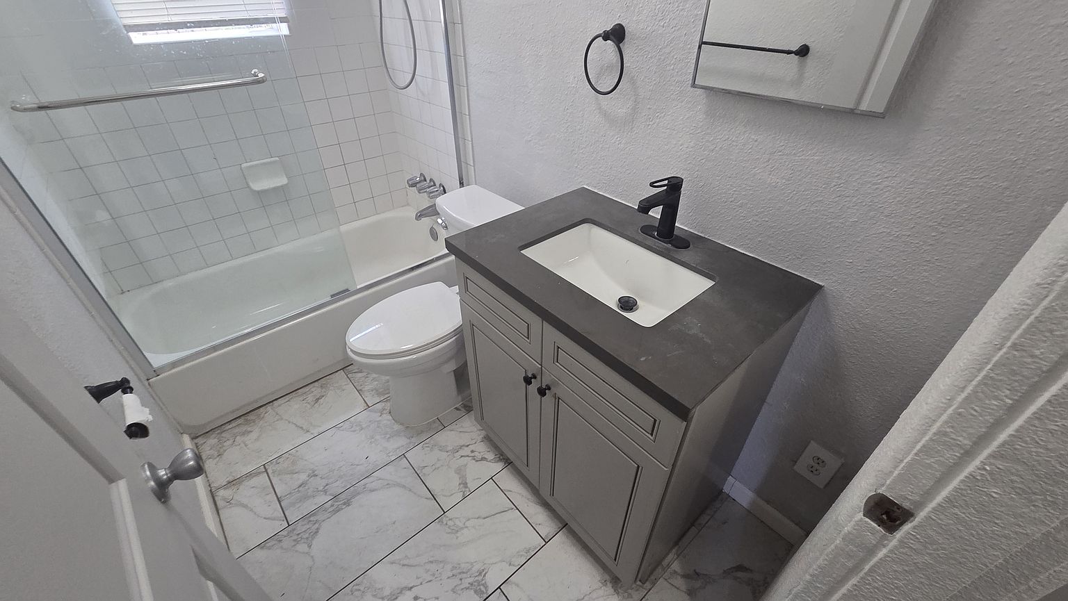 417 5th St photo 2
