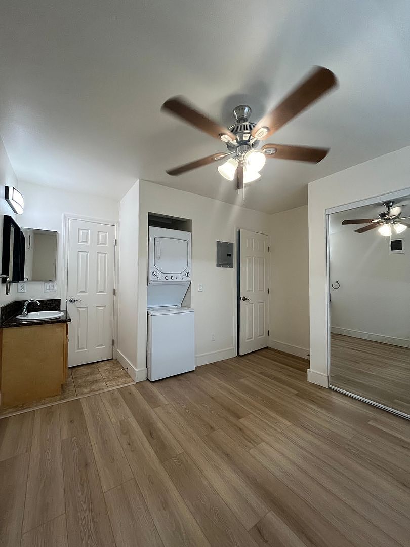 1 beds  1.0 baths (800 sqft) photo 4