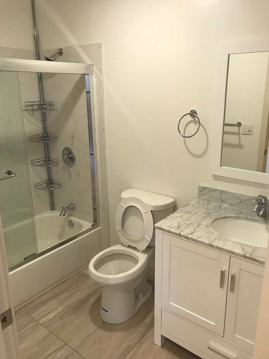 2BR/1BA Apartment on Oakland Blvd · Walnut Creek photo 5