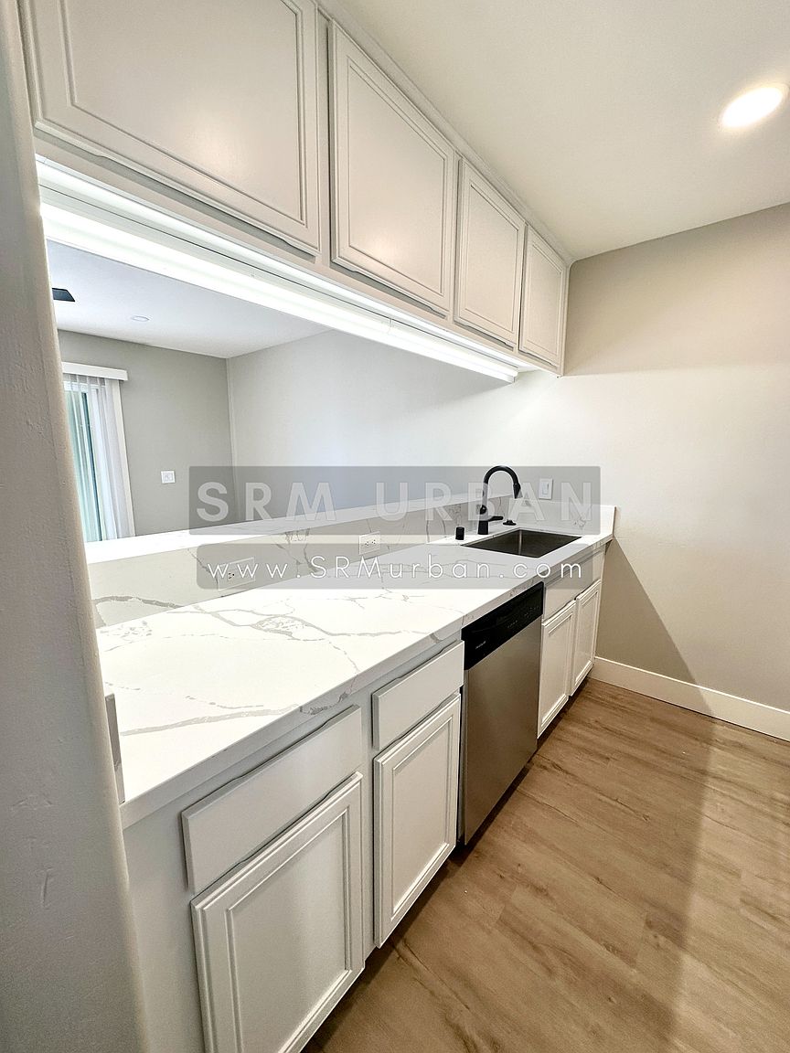 4102 Marlborough Ave photo 2