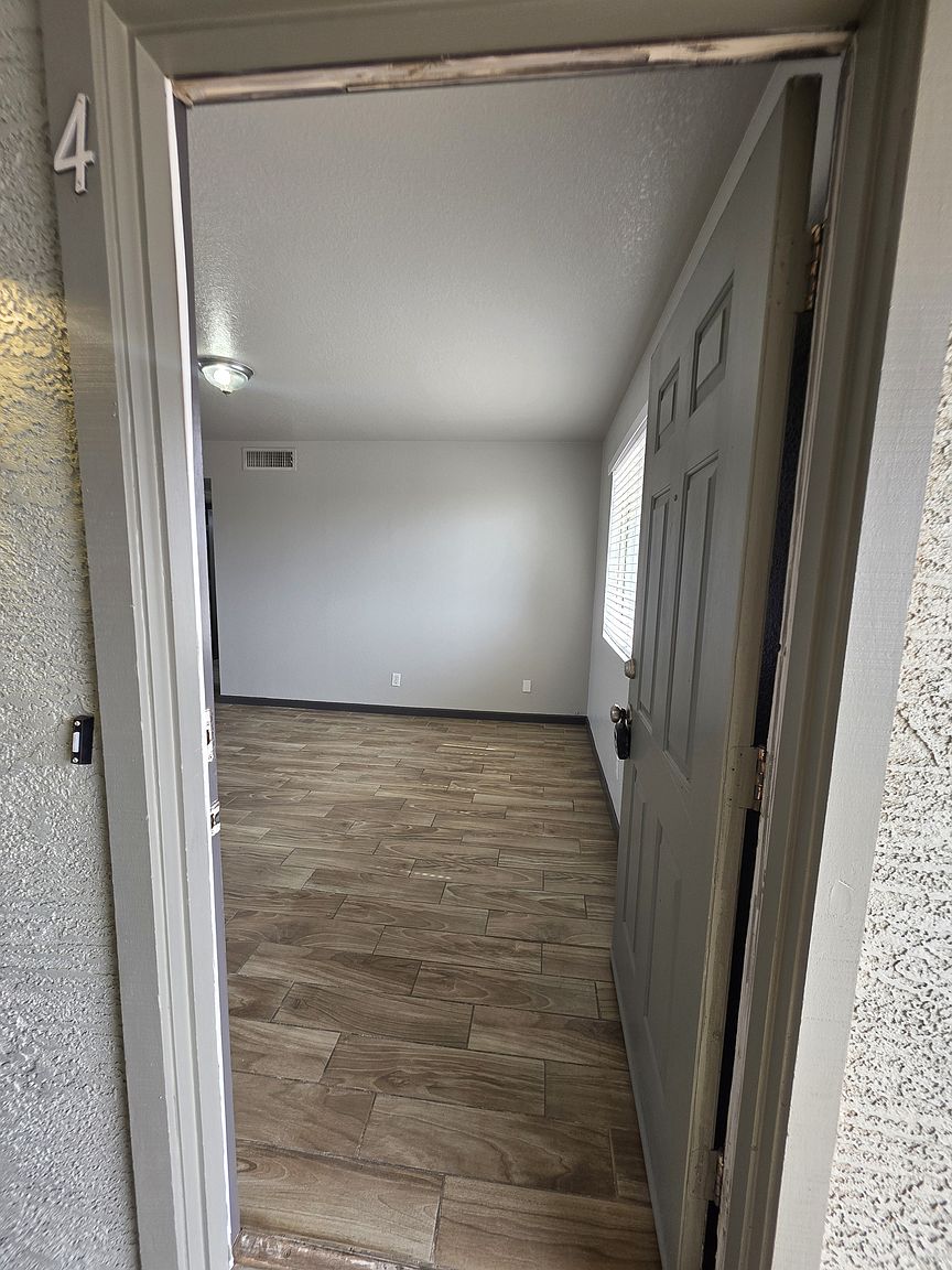 1462 E 28th Ave Apache Junction, AZ 85119 photo 3
