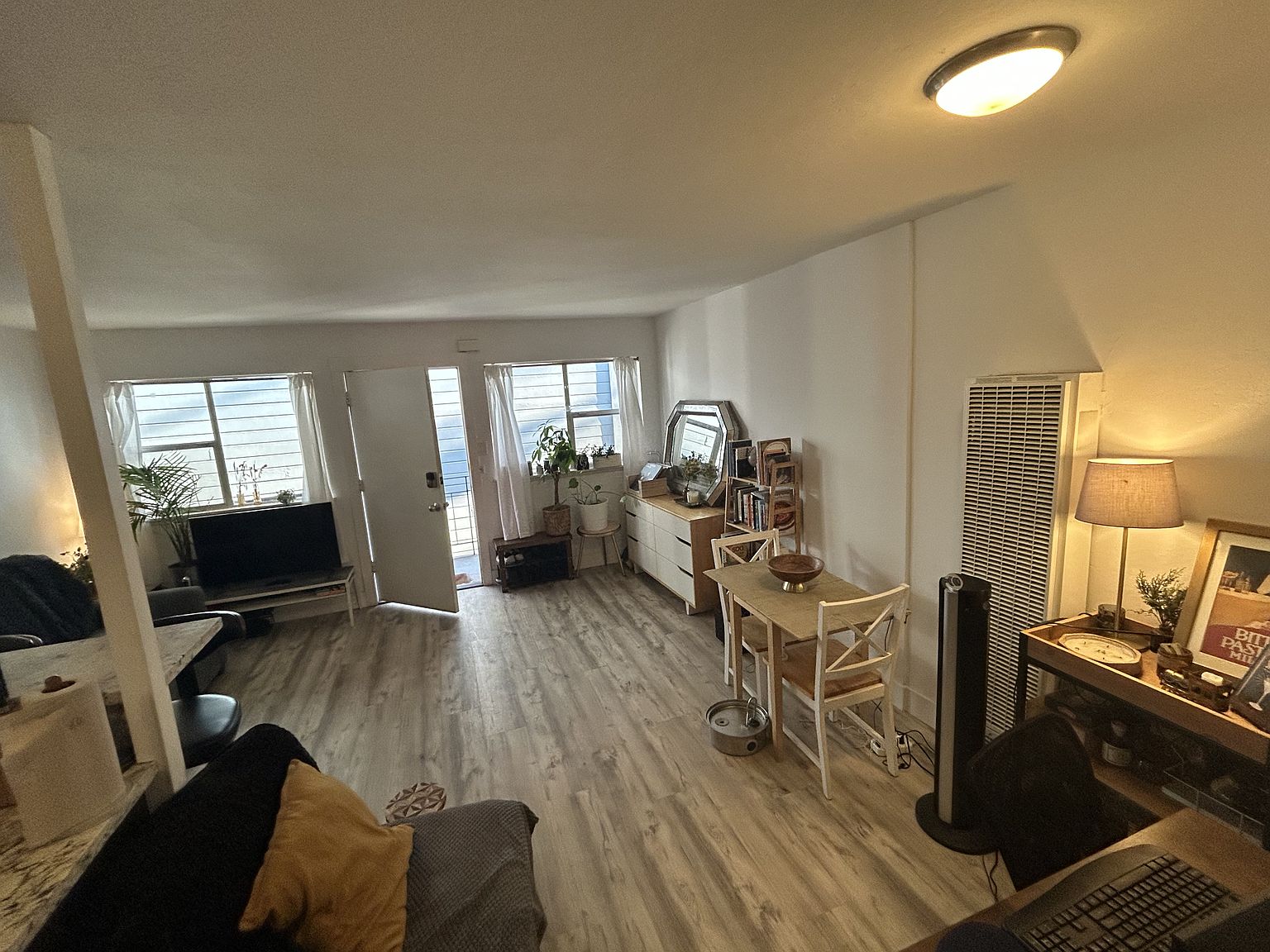 5915 Telegraph Ave photo 2