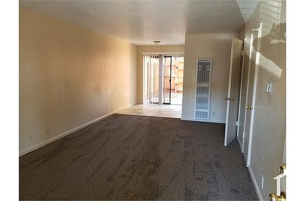 1478 Valle Vista Ave photo 2