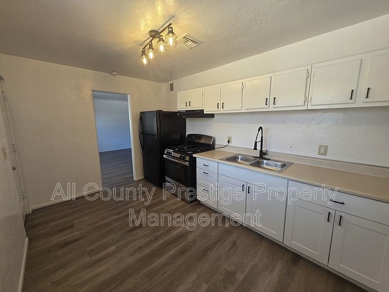 1915 E Osborn Rd Phoenix, AZ 85016 photo 5