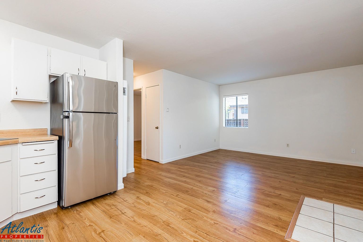 414 Bay Ave photo 5