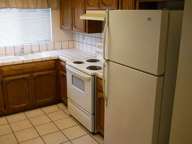 411 Acacia St photo 5