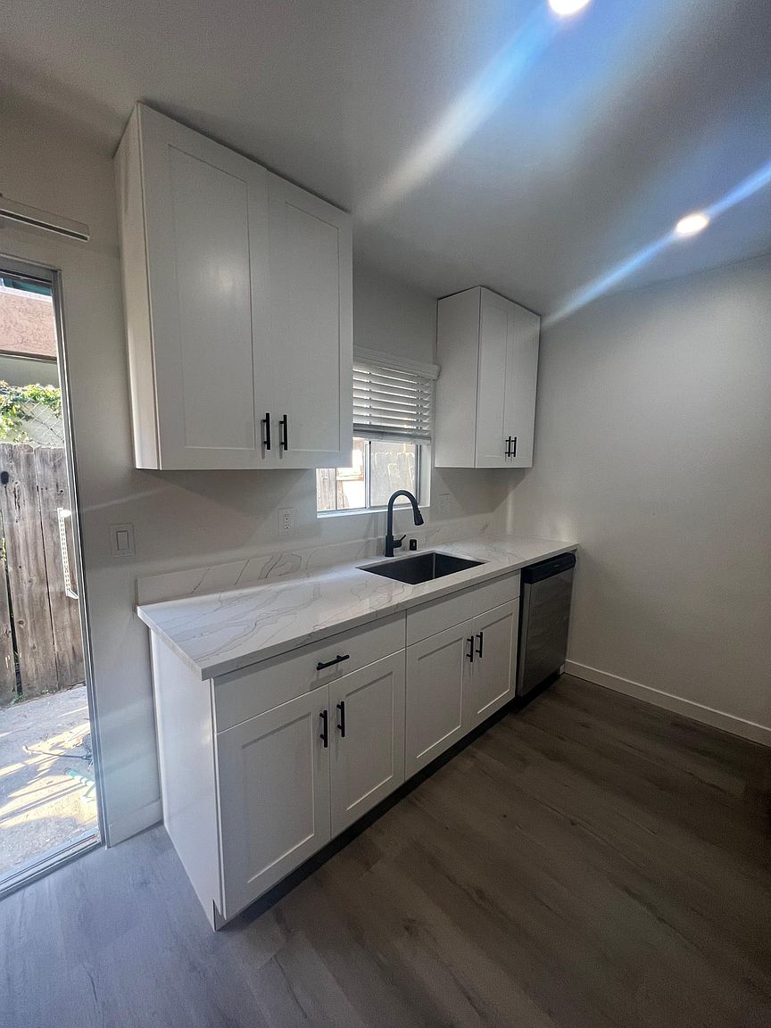 1463 14th St photo 4
