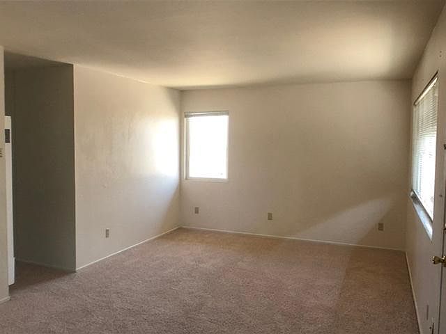 2BR/1BA Single Family House on Santa Clara Ave · Oakland photo 5