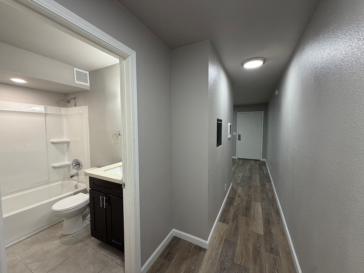 4201 51st St photo 5