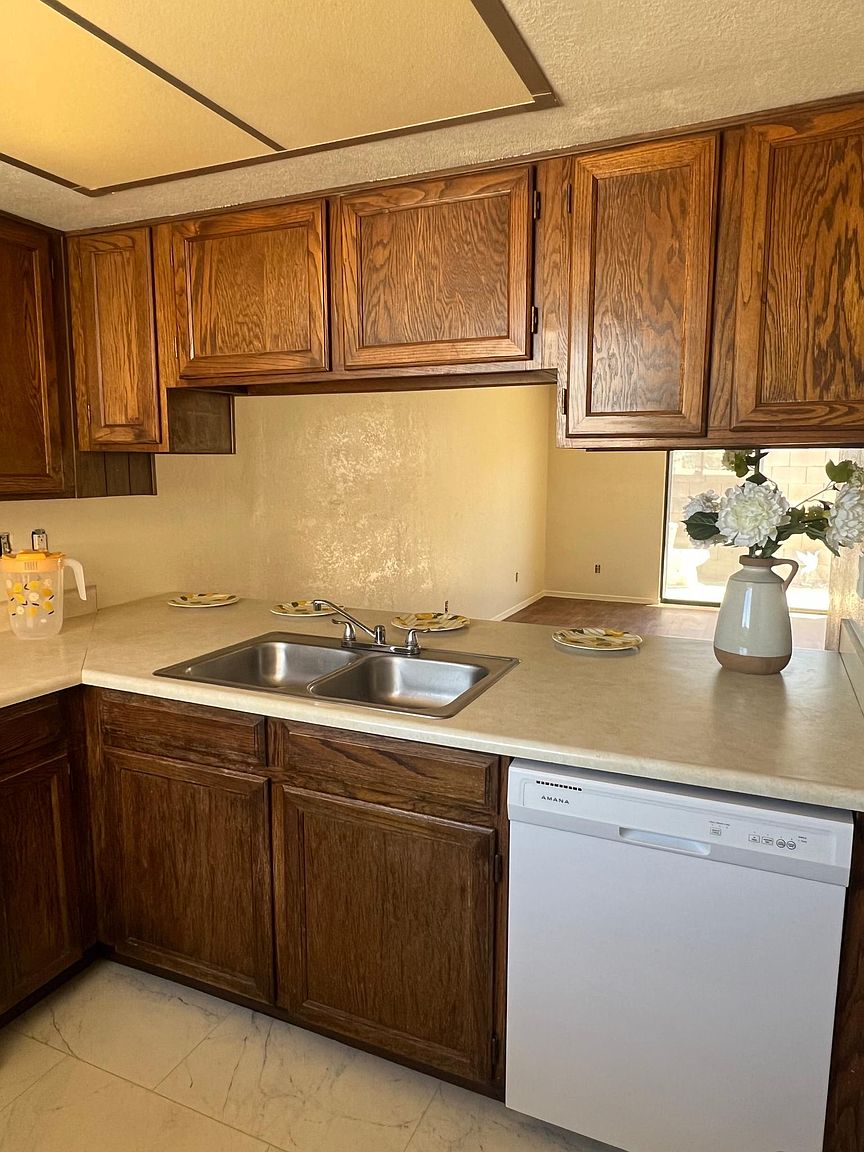 8257 W Santa Cruz Blvd #102 photo 5