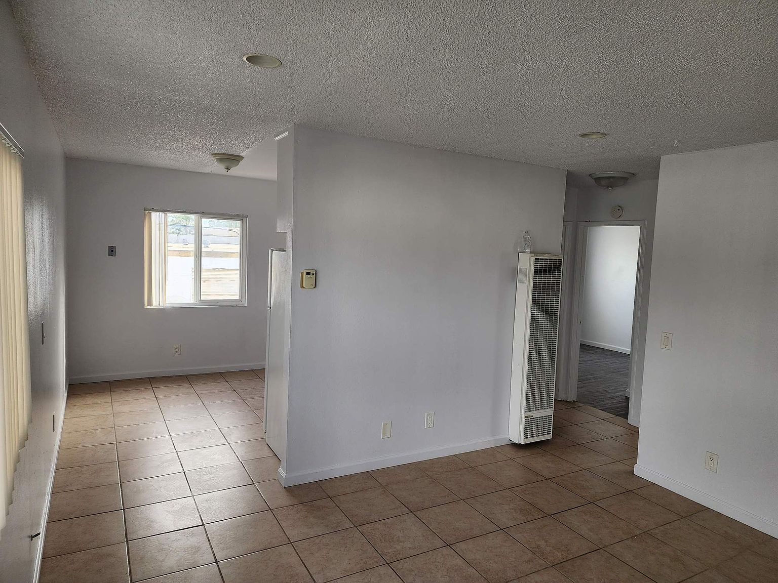 725 Boulevard Ave photo 3