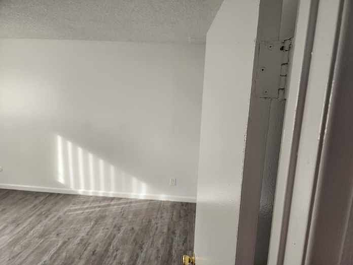 725 Boulevard Ave photo 2