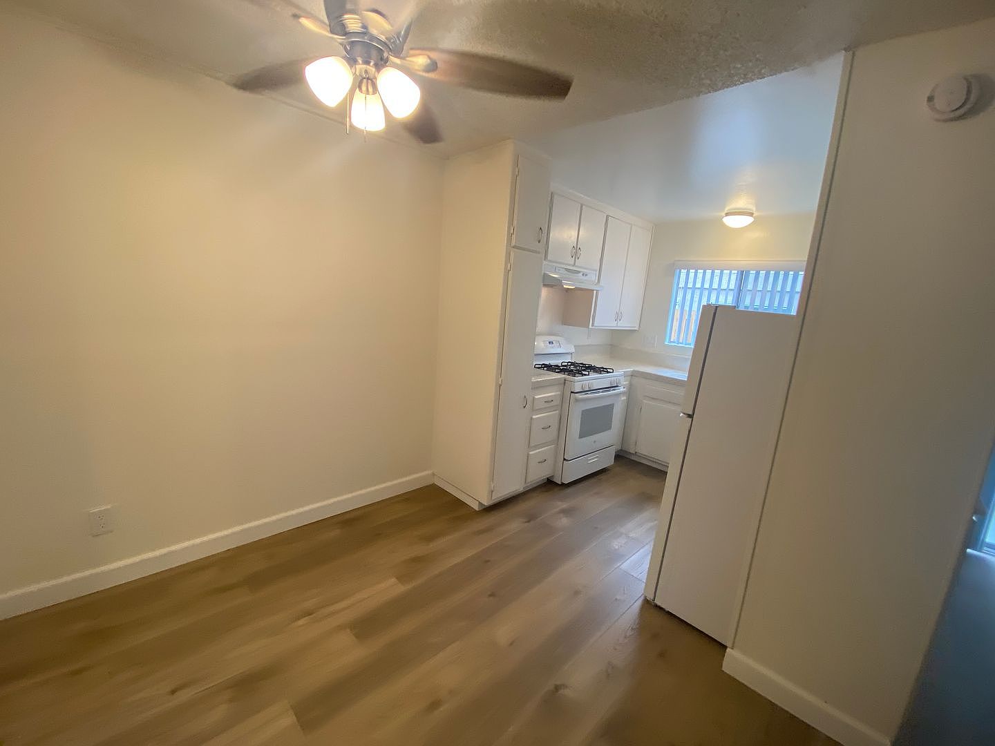 4557 Bancroft St photo 3