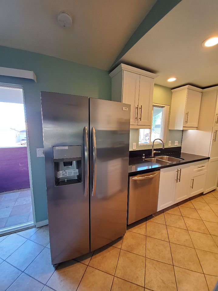 4246 Van Dyke Ave photo 5