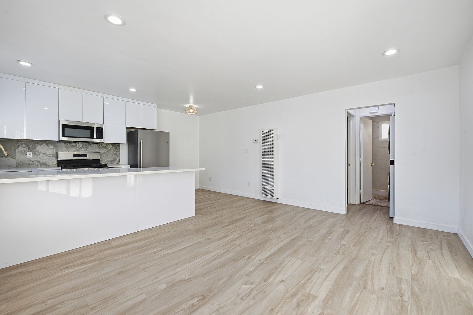 4559 Campus Ave photo 5