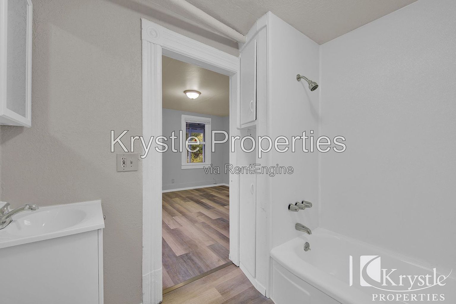 825 Louisiana St photo 5