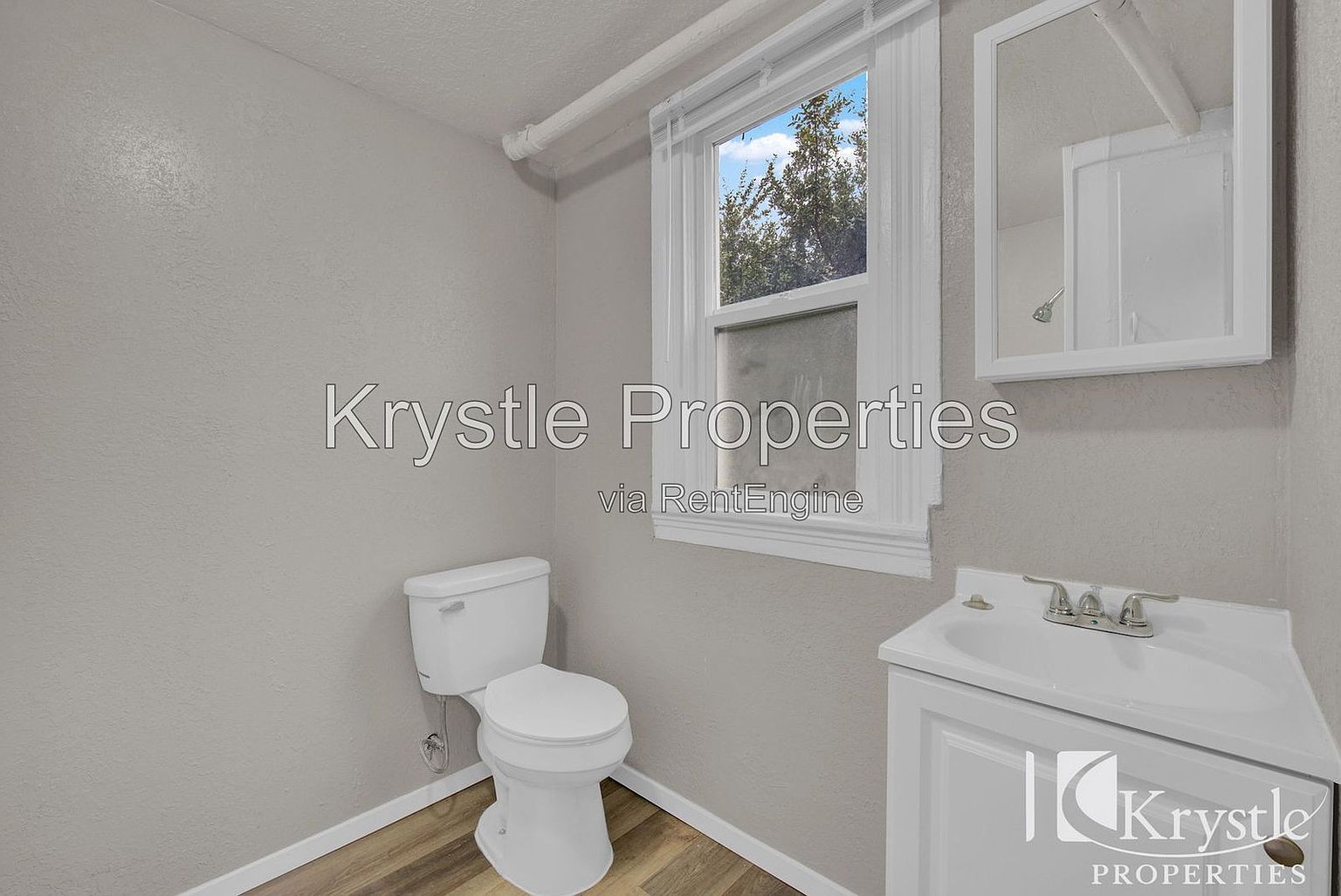 825 Louisiana St photo 4