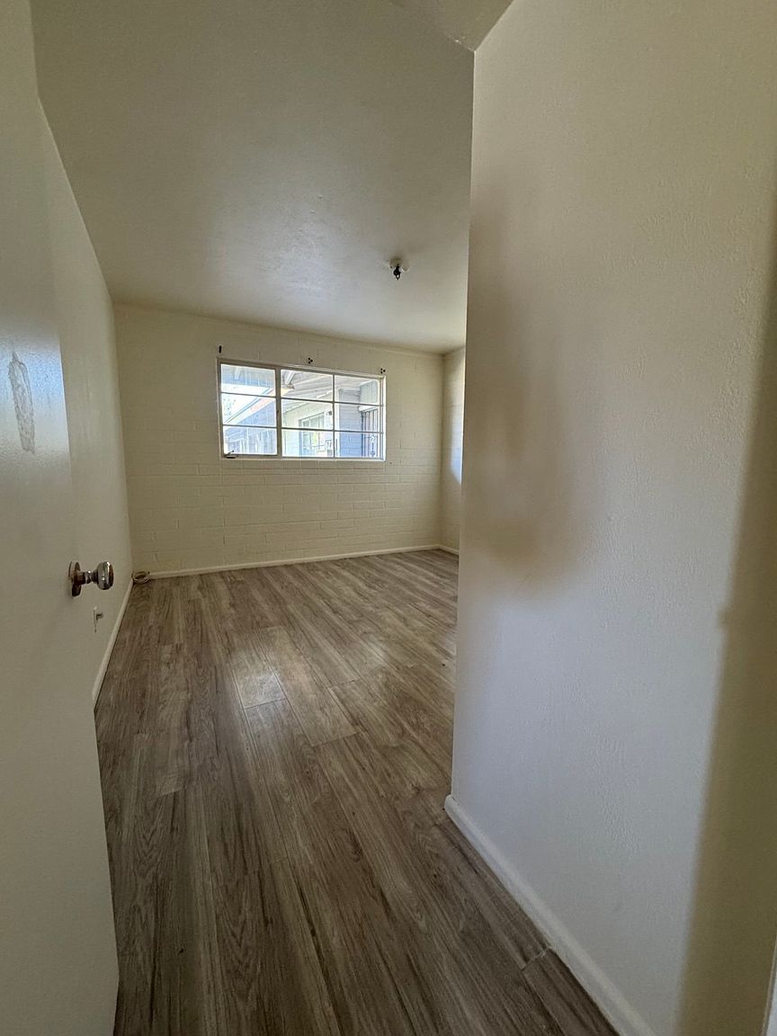 6225 N 10th Pl APT 1 photo 5