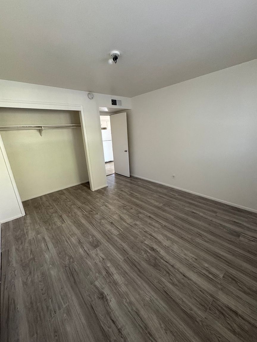 6225 N 10th Pl APT 1 photo 4