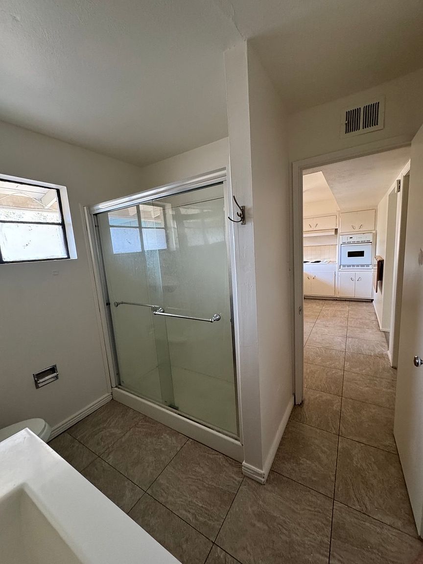 6225 N 10th Pl APT 1 photo 3