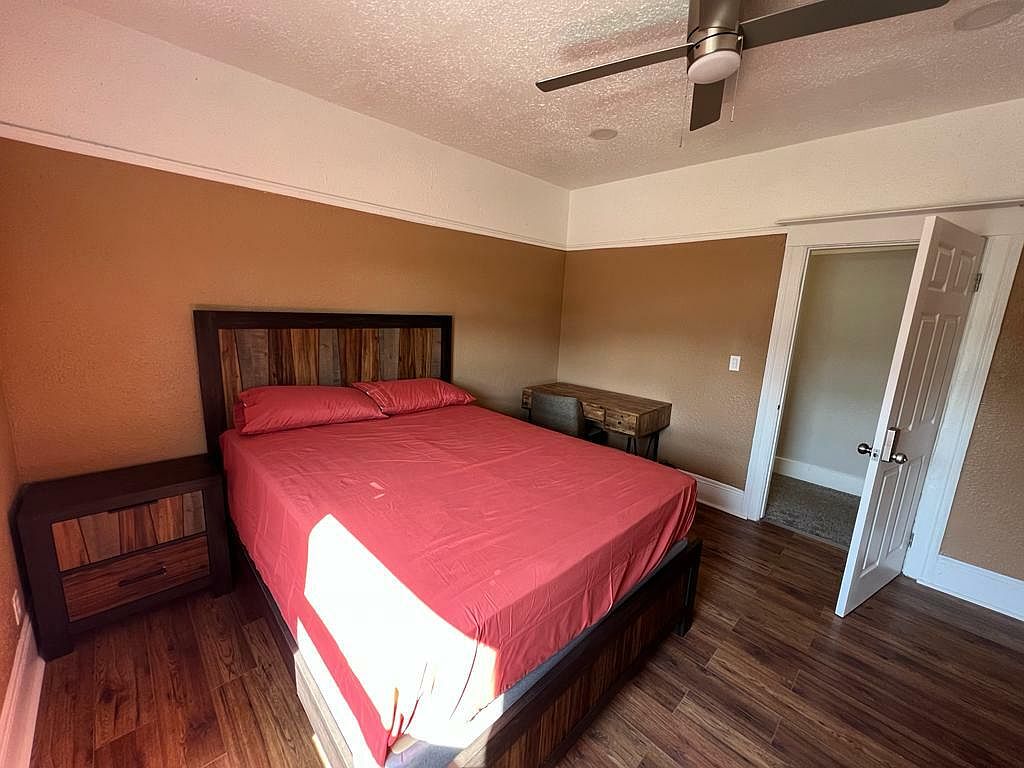 1538 Prince St photo 3