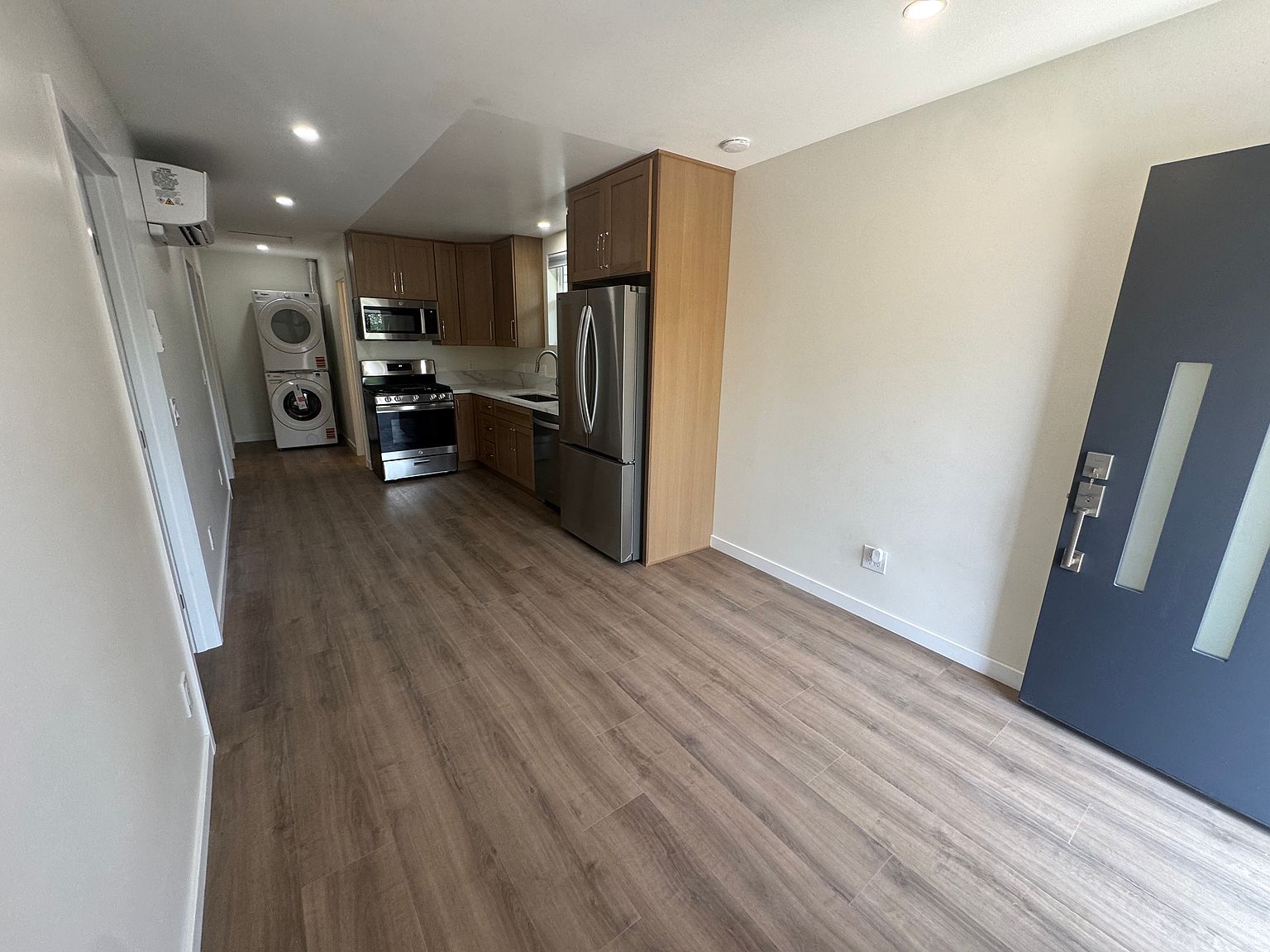 2480 L St photo 5