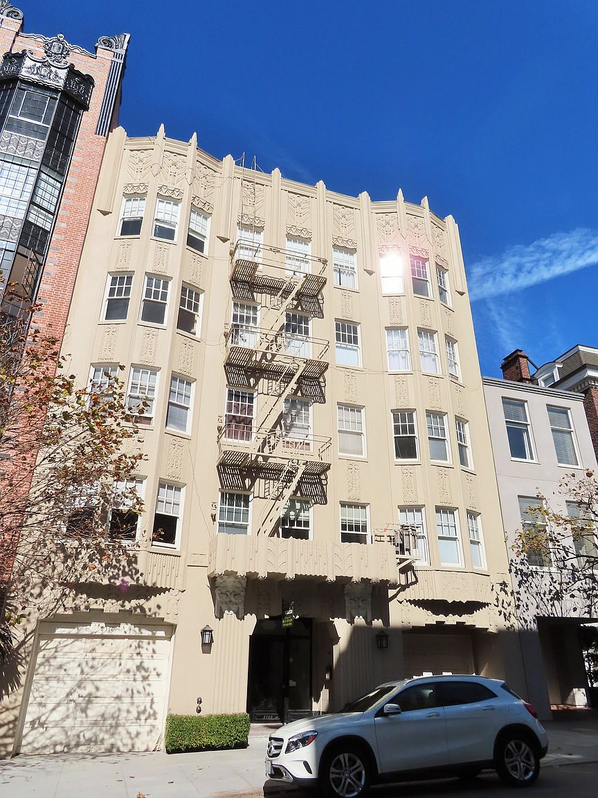 1BR/1BA Apartment on Pacific Ave · San Francisco photo 2