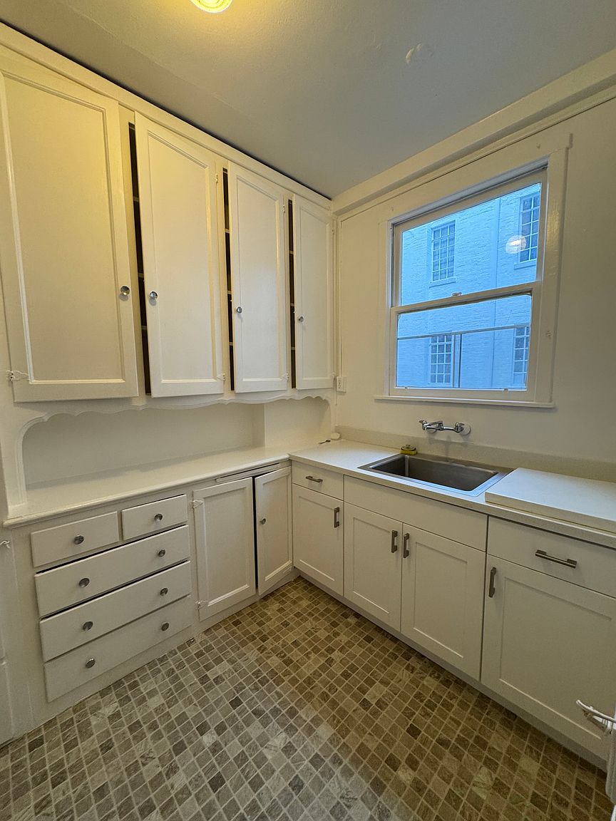 1BR/1BA Apartment on Pacific Ave · San Francisco photo 4