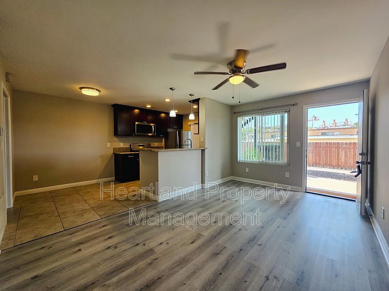 3430 Helix St photo 4