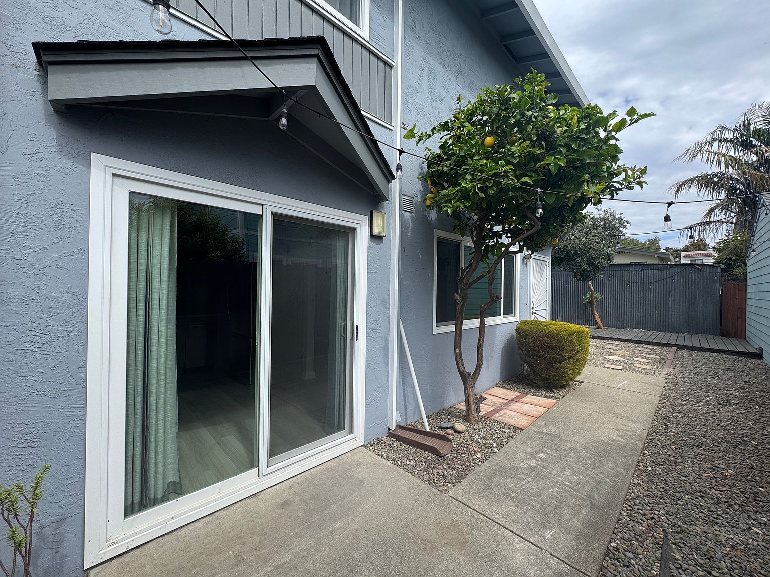2BR/2BA Townhouse on Oak Street · Alameda photo 4