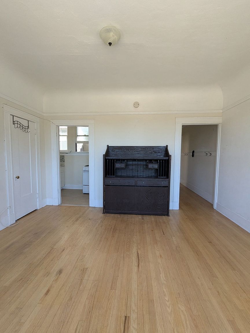 1006 Jefferson St photo 5
