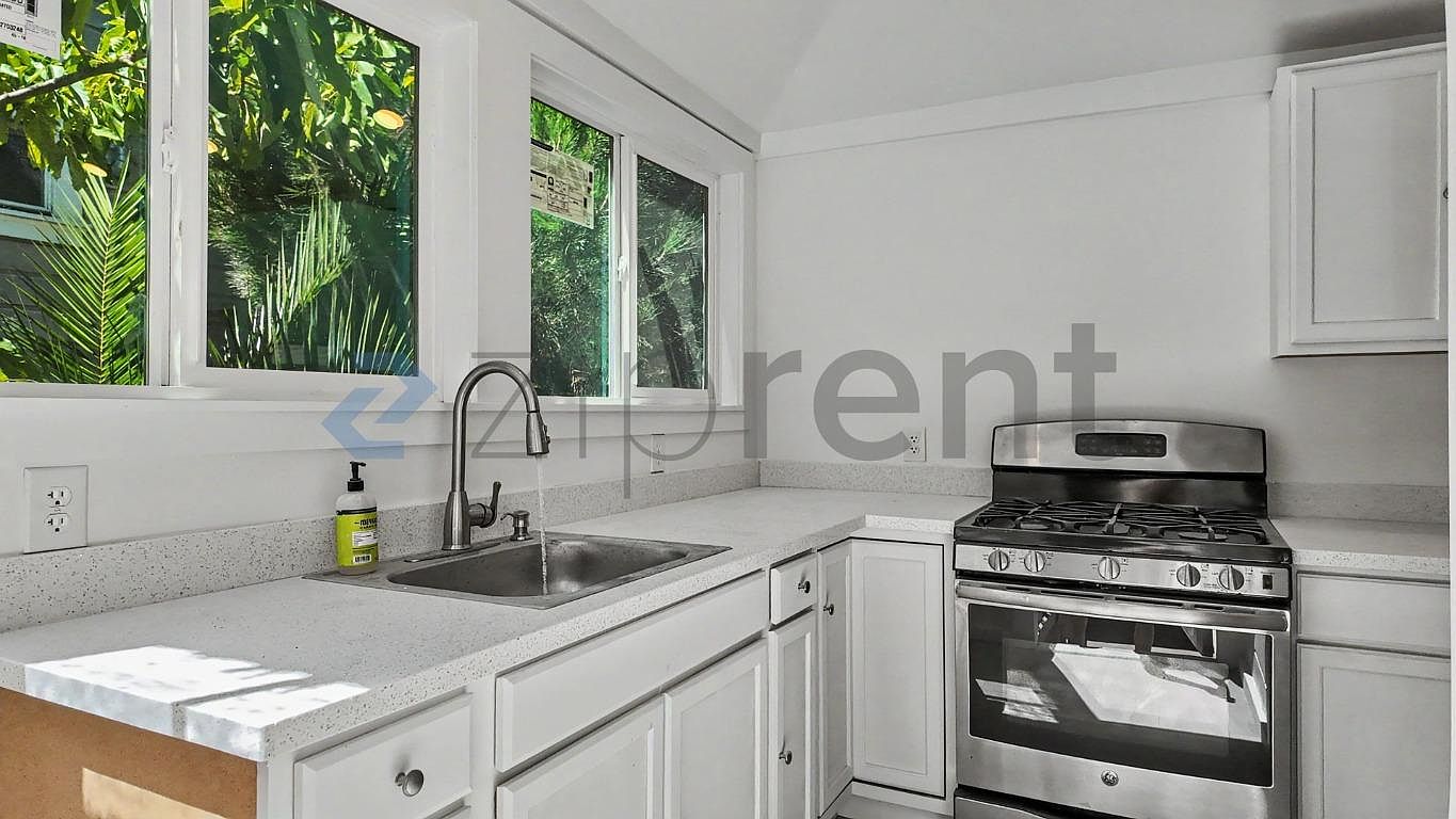 844 Kentucky St photo 4