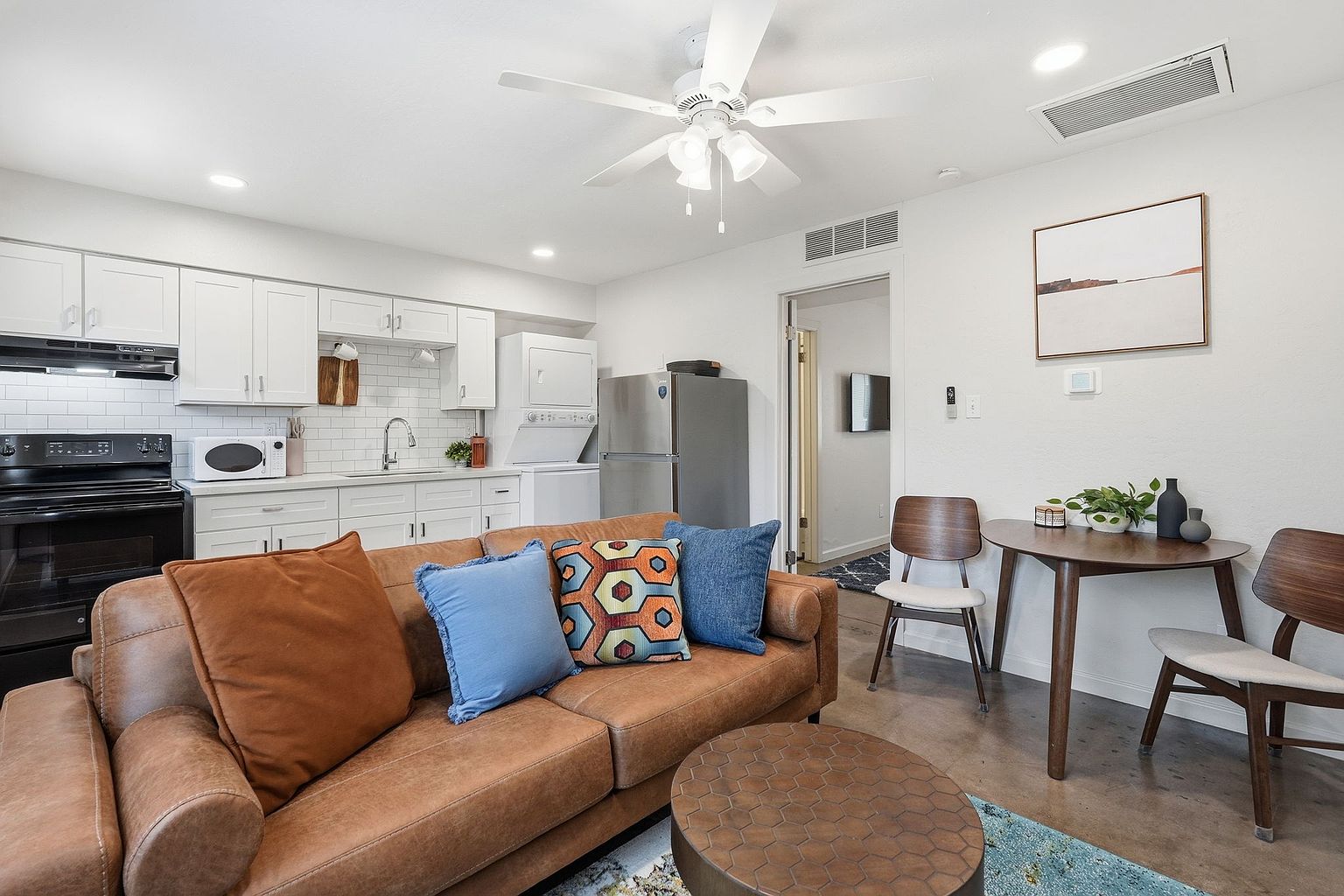 Move In Ready! 1bd 1 Ba In The Heart Of Downtown Phoenix. photo 5
