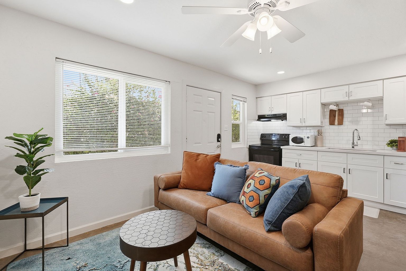 Move In Ready! 1bd 1 Ba In The Heart Of Downtown Phoenix. photo 4
