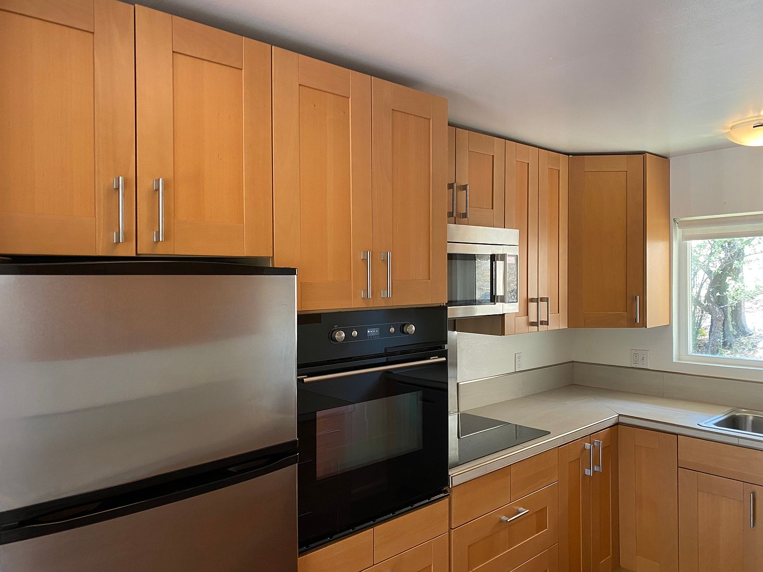 2BR/2BA Apartment on Elizabeth Way · San Rafael photo 4