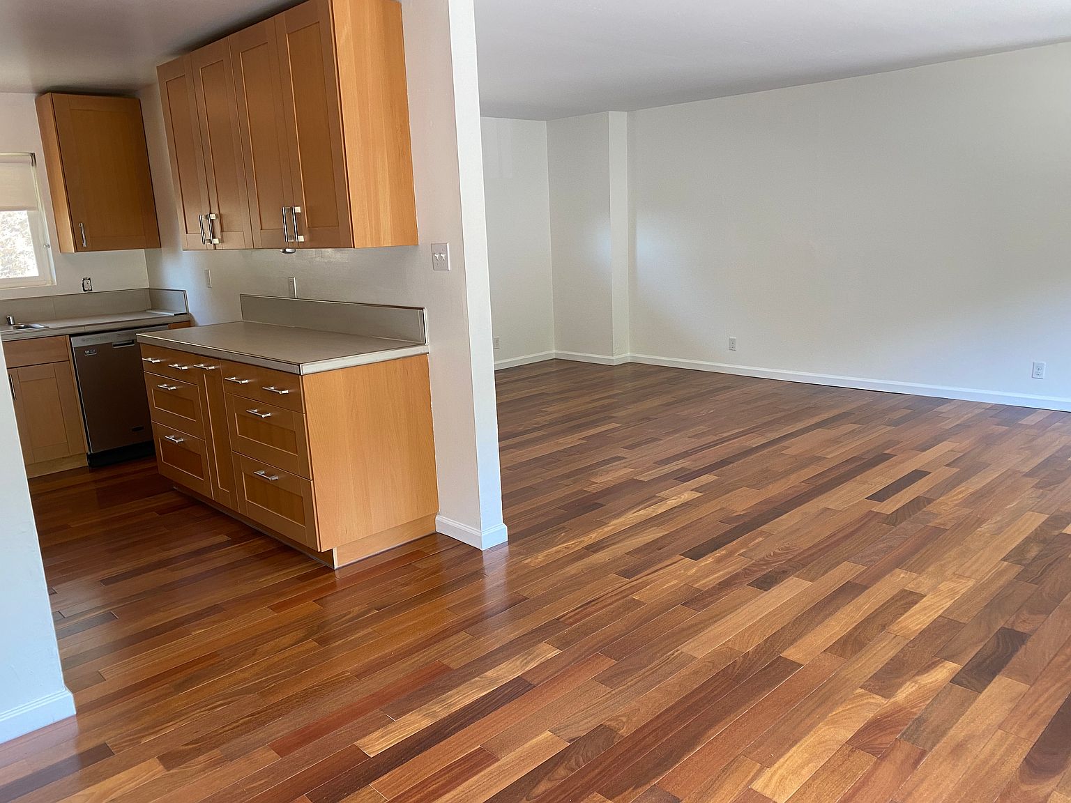 2BR/2BA Apartment on Elizabeth Way · San Rafael photo 5