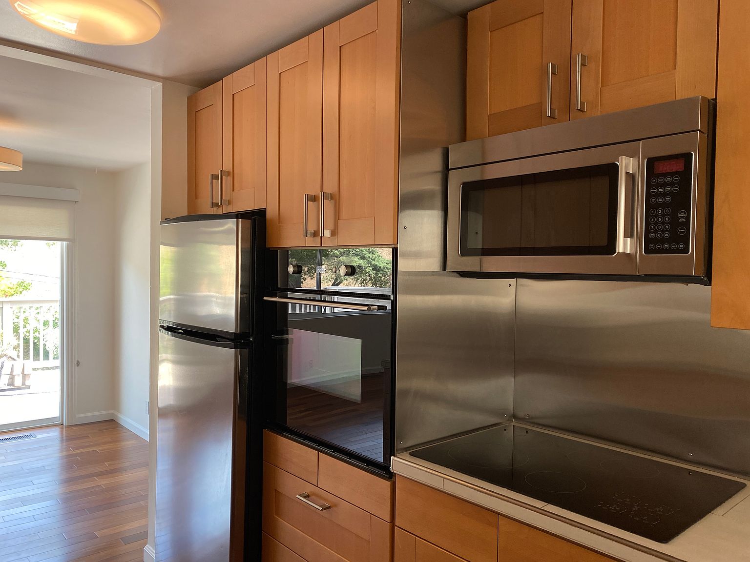 2BR/2BA Apartment on Elizabeth Way · San Rafael photo 3