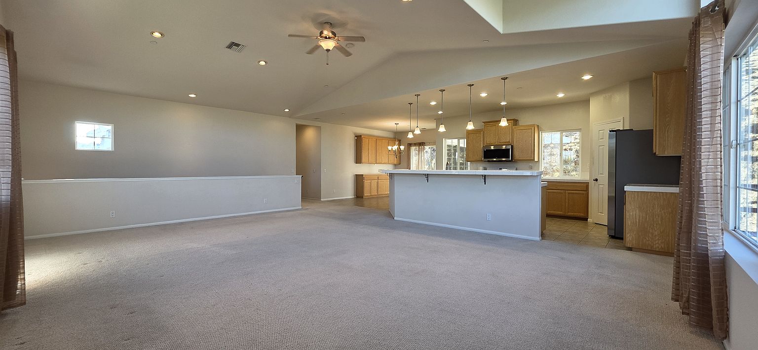 3217 Fairway Dr photo 4