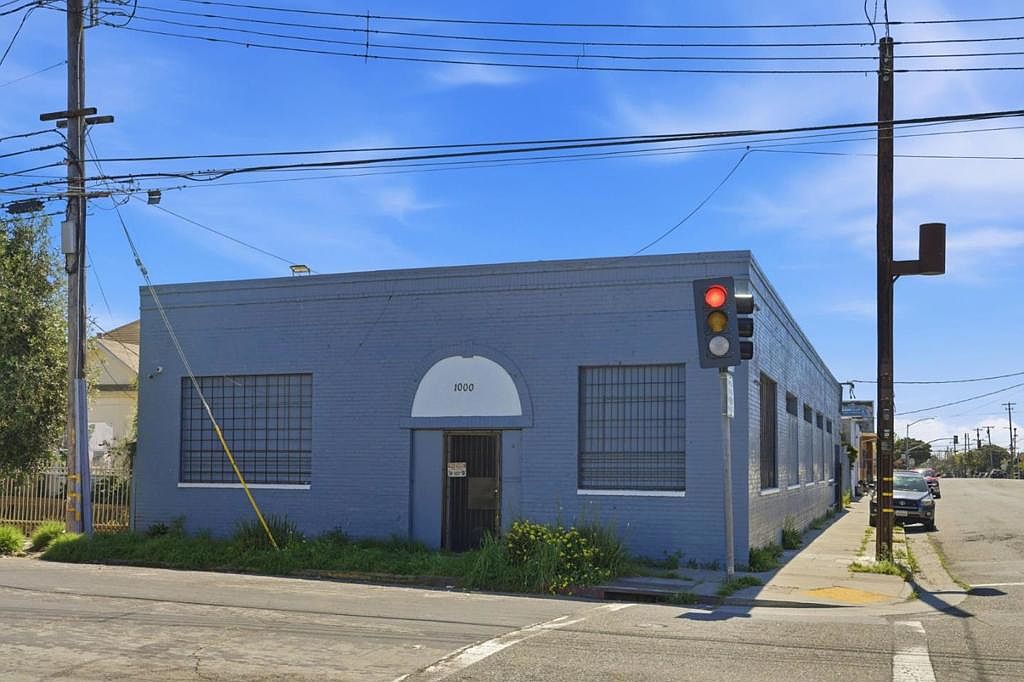 1000 Chanslor Ave photo 3