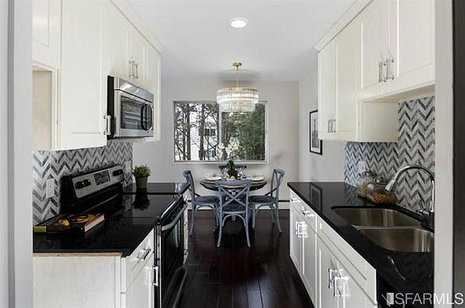 2BR/2BA Condo on Jackson St · San Francisco photo 2