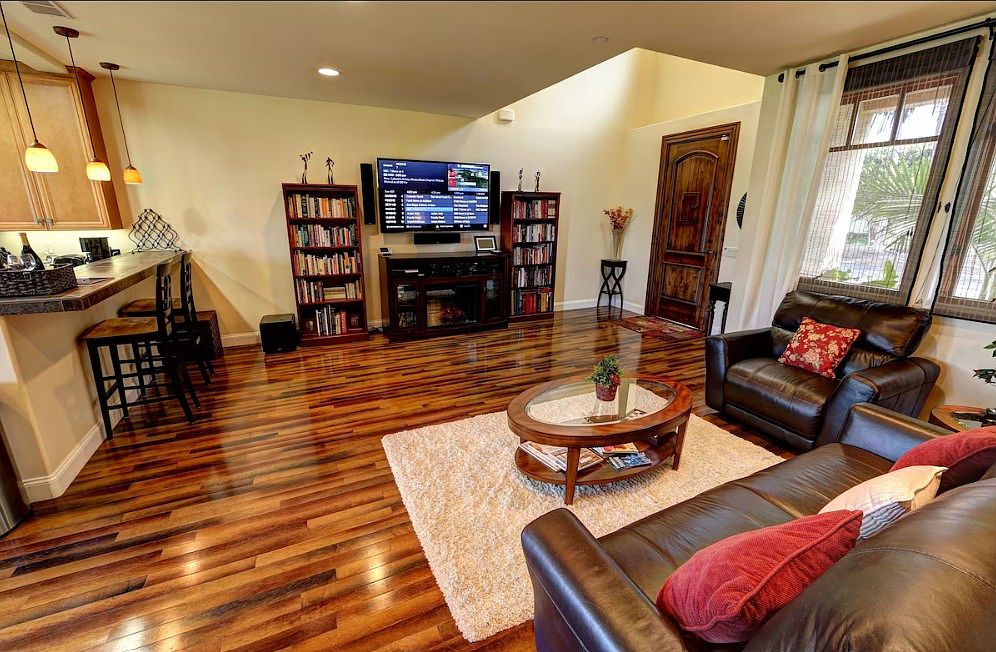 1510 Highland Dr photo 3