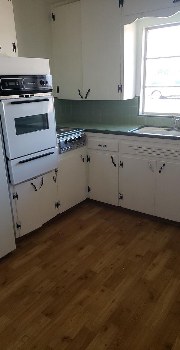 530 N Drew St W photo 5